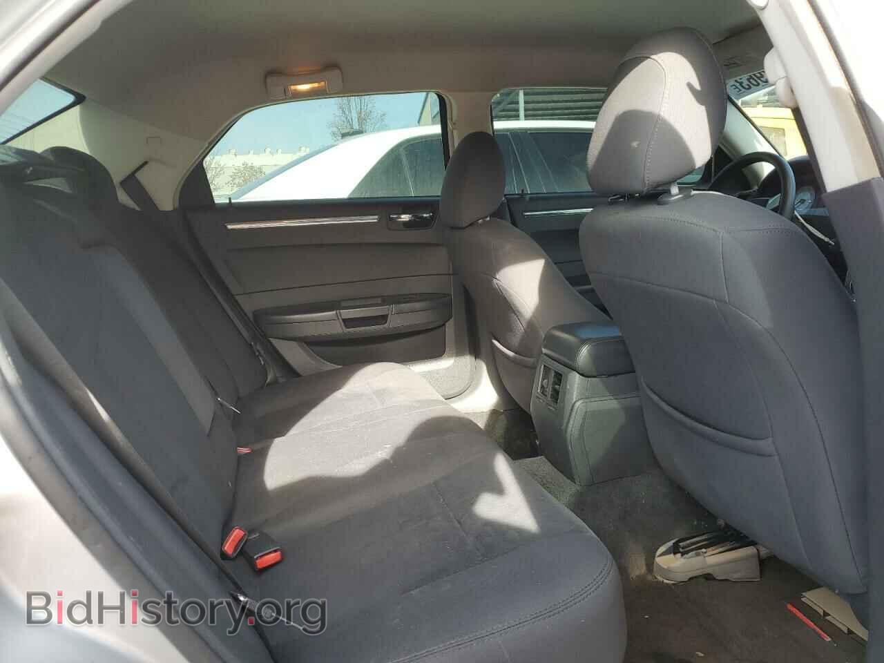 2010 CHRYSLER 300 - VIN: 2C3CA4CD2AH185573 - Фото 10