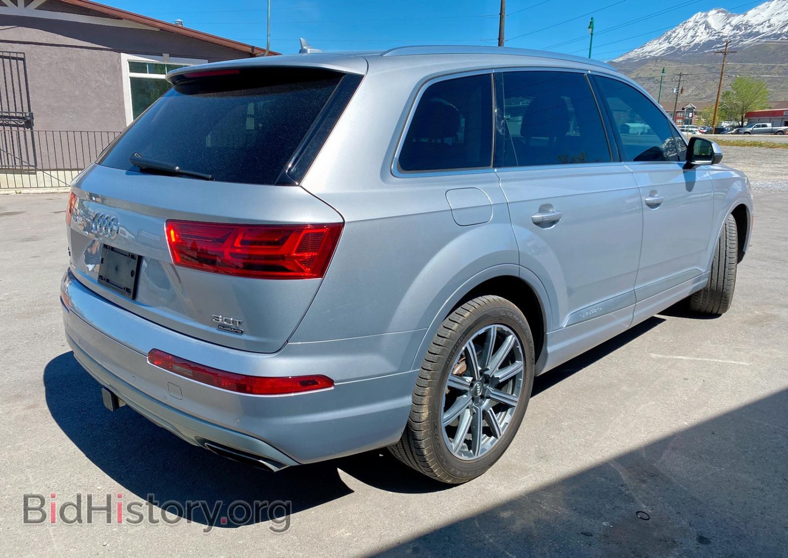 2017 AUDI Q7 - VIN: WA1VAAF74HD003849 - Фото 4
