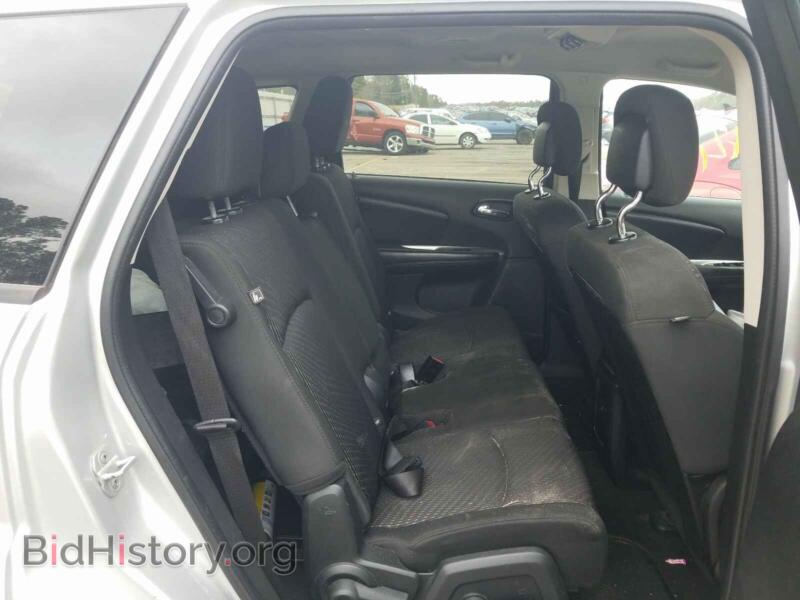 2011 Dodge JOURNEY (VIN 3D4PG4FB9BT513895) — photo 6 of 10