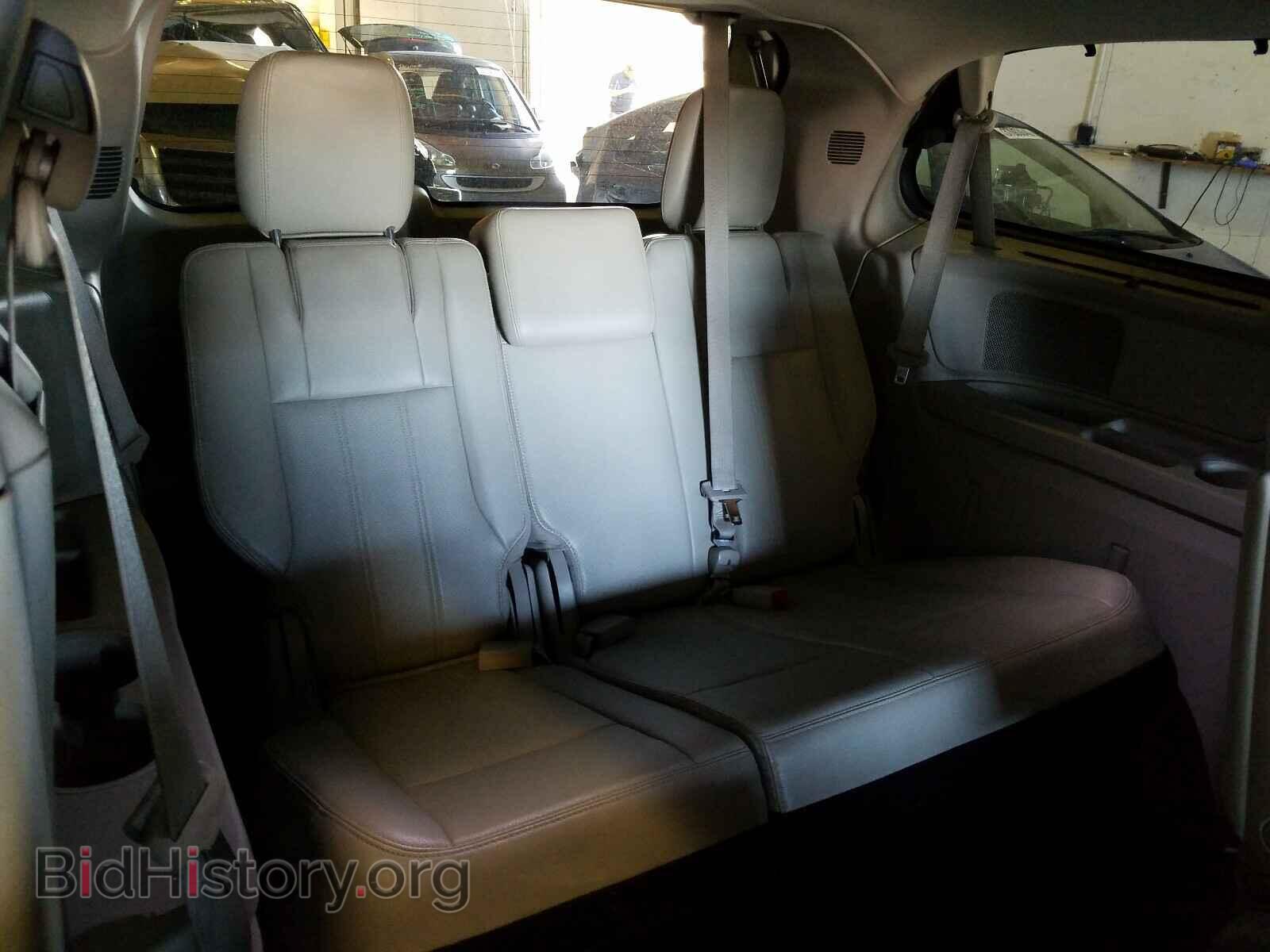 2011 CHRYSLER TOWN & COU - VIN: 2A4RR8DG8BR609665 - Фото 9