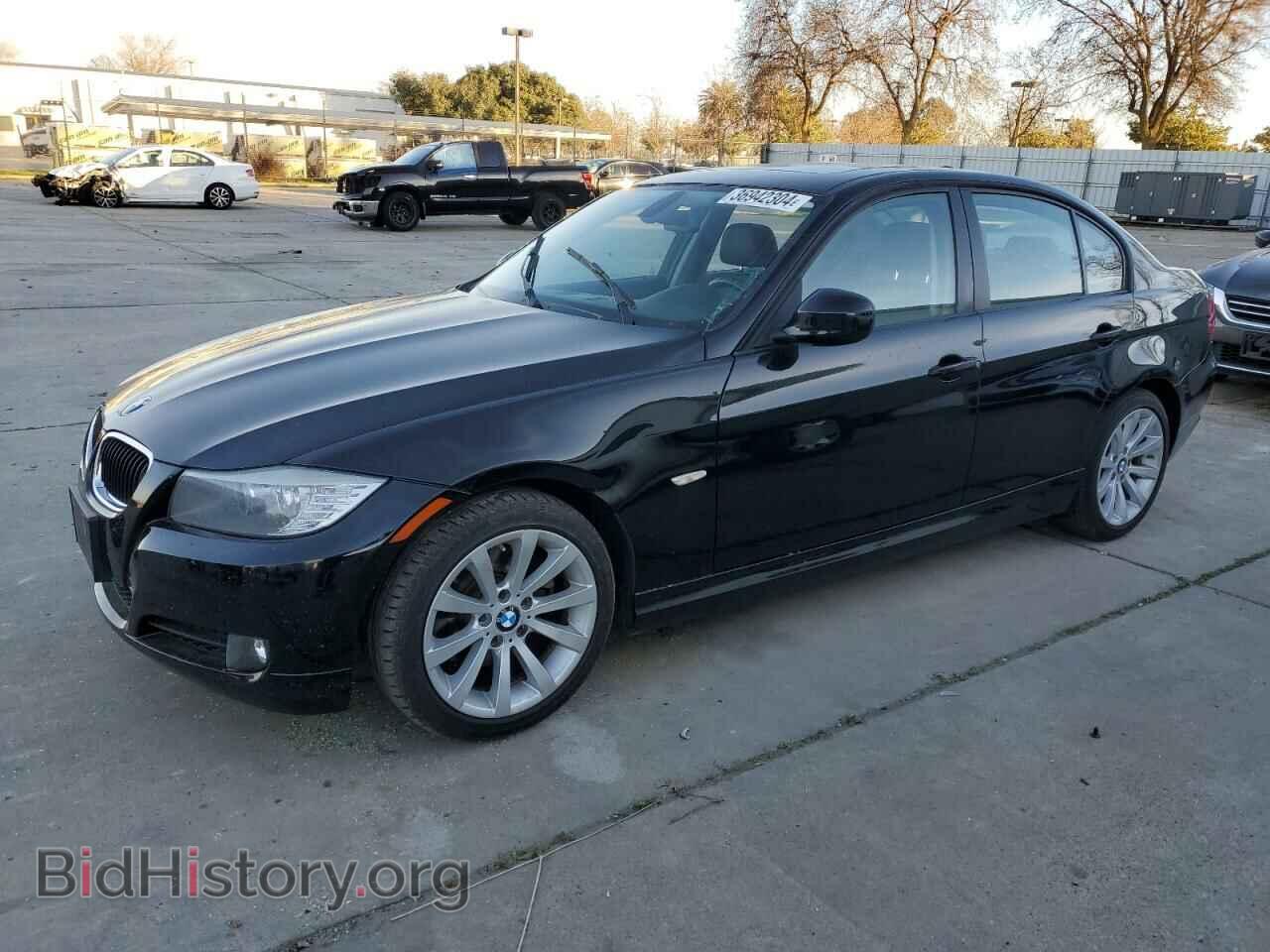 Фотография WBAPH7C53BE852336 - BMW 3 SERIES 2011