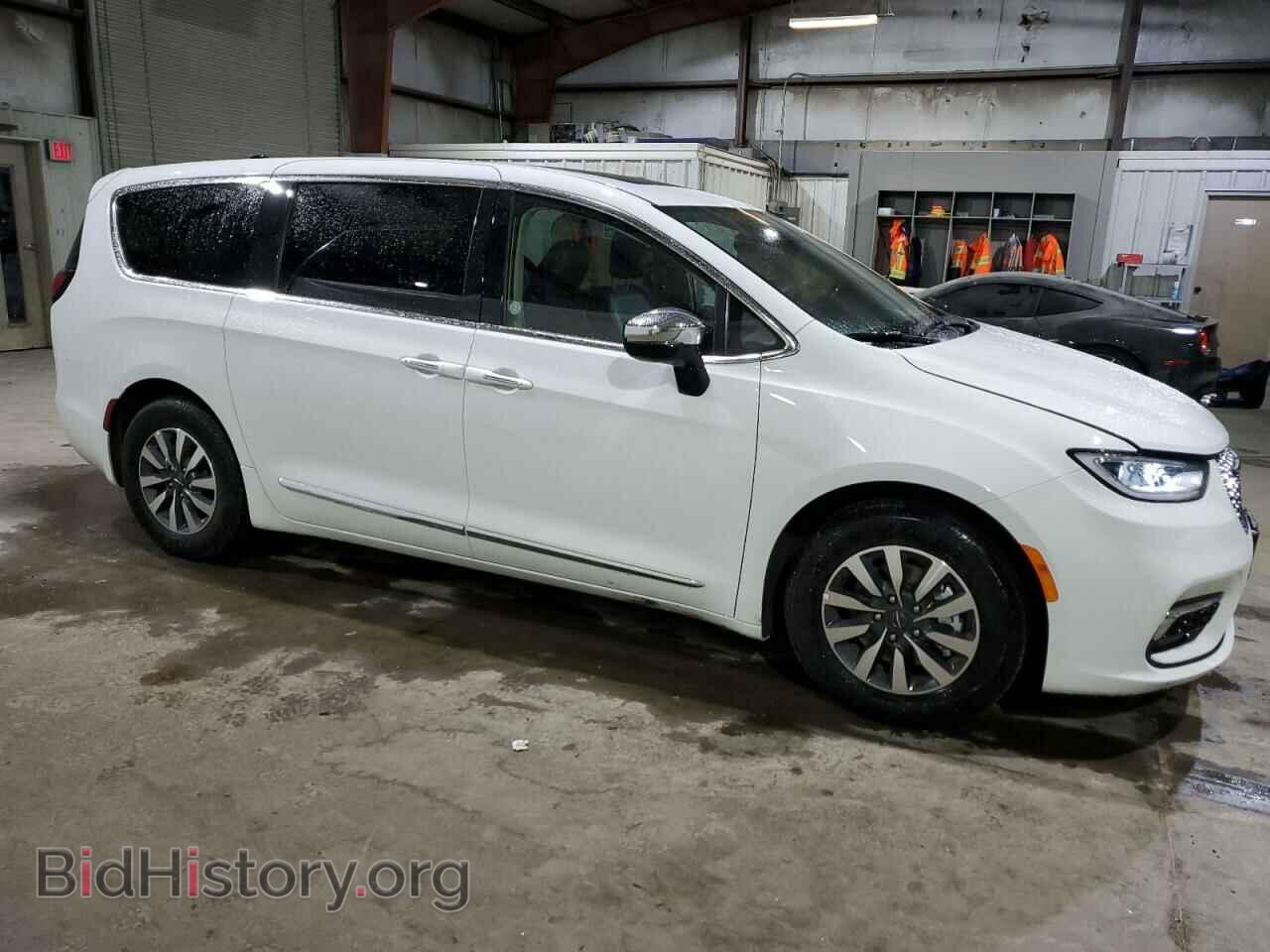 2023 CHRYSLER PACIFICA - VIN: 2C4RC1S74PR604164 - Фото 4