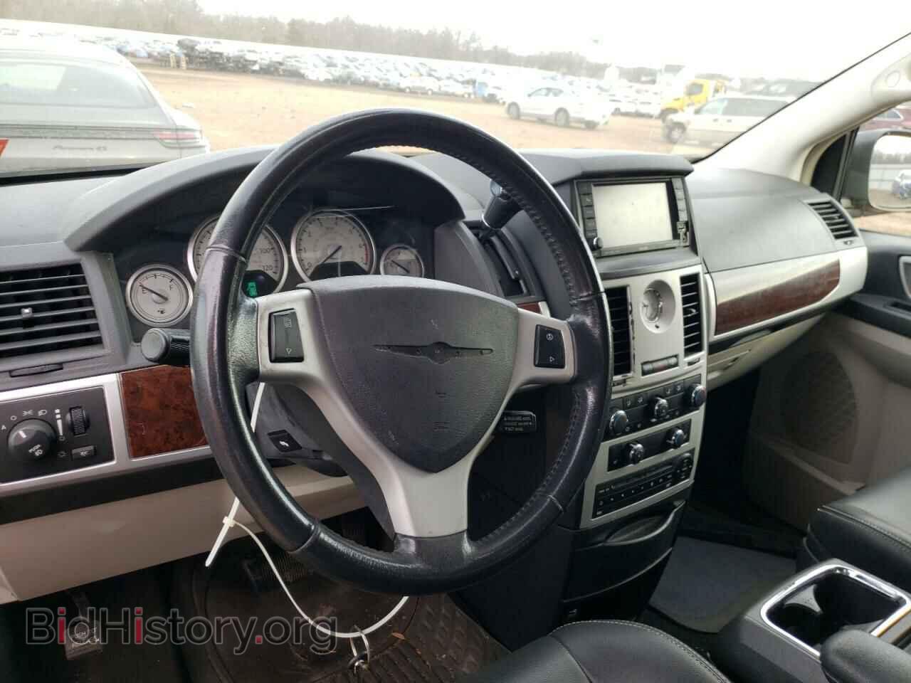 2010 CHRYSLER MINIVAN - VIN: 2A4RR8D1XAR321186 - Фото 8