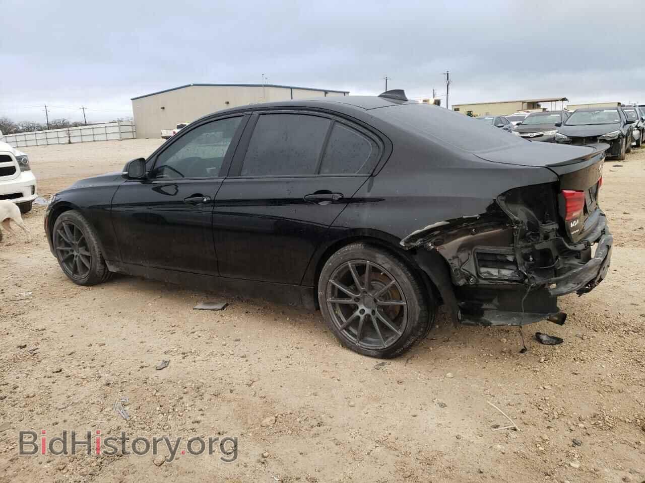 2016 BMW 3 SERIES - VIN: WBA8E1G57GNU11031 - Фото 2
