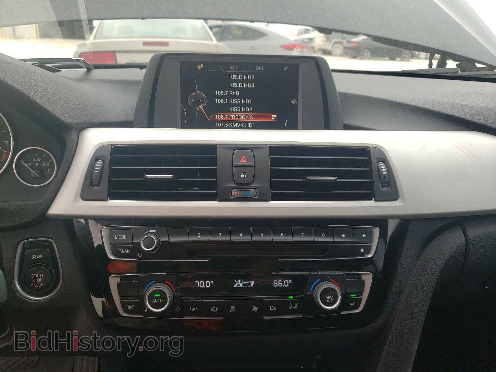 2016 BMW 3 SERIES - VIN: WBA8E1G58GNU12415 - Фото 9