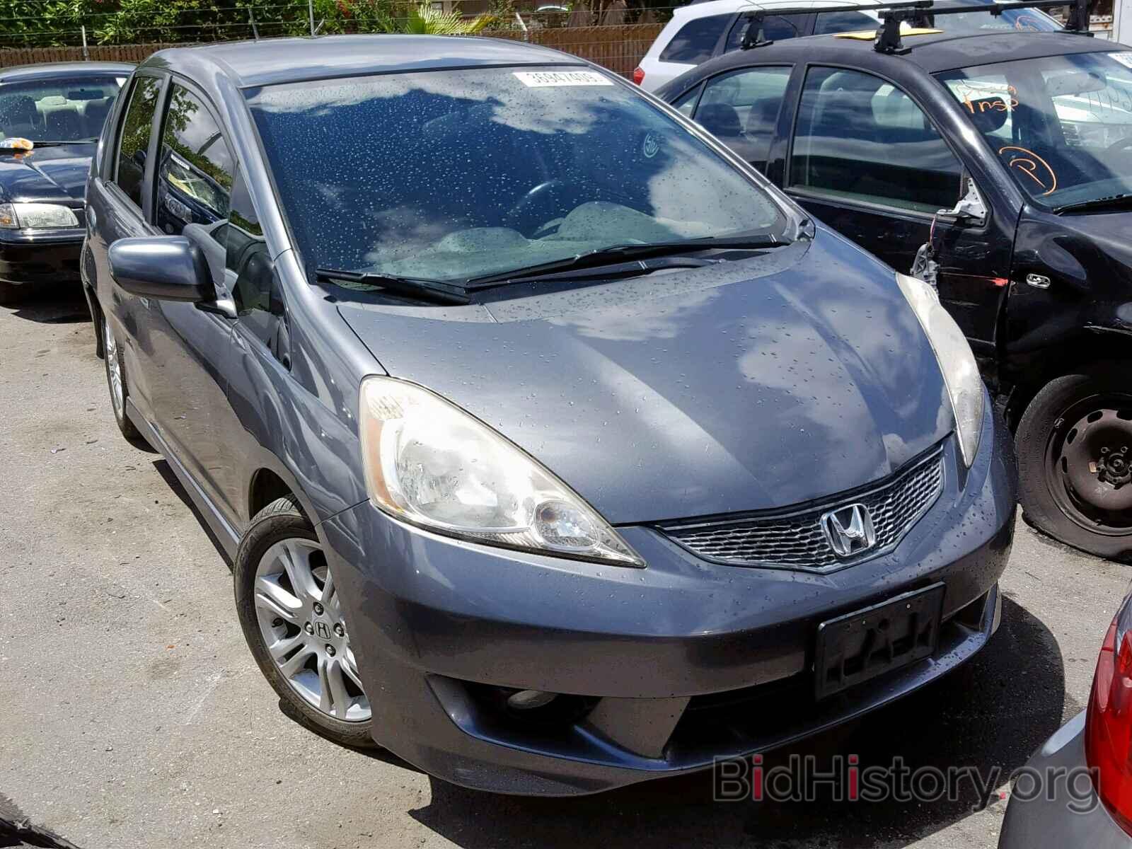 Фотография JHMGE8H64BC008240 - HONDA FIT SPORT 2011