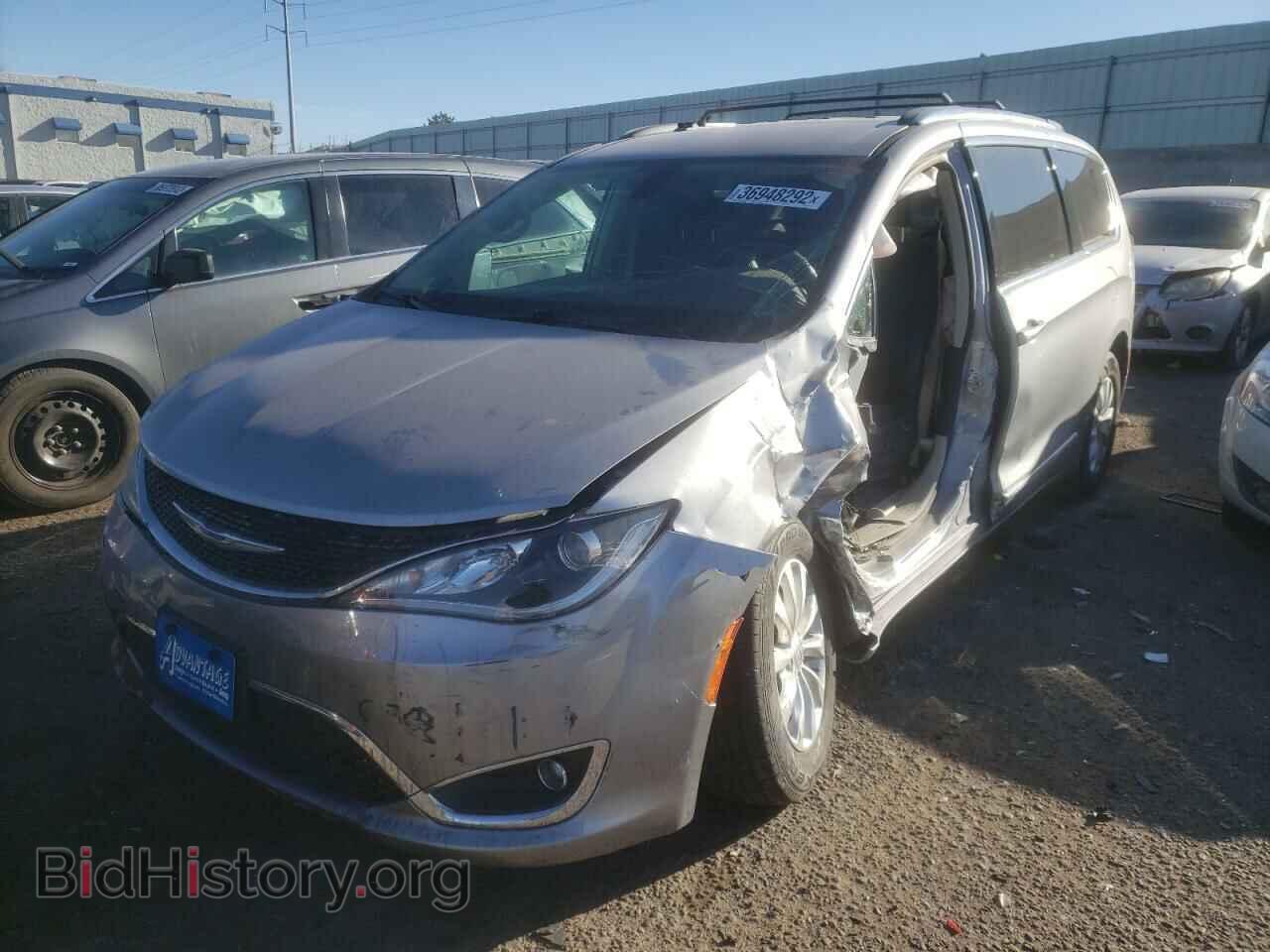 2019 CHRYSLER PACIFICA - VIN: 2C4RC1BG5KR561334 - Photo 2