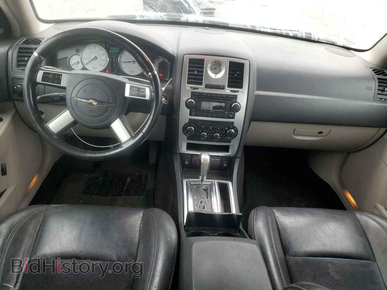 2007 CHRYSLER 300 - VIN: 2C3KA63H37H790608 - Фото 8