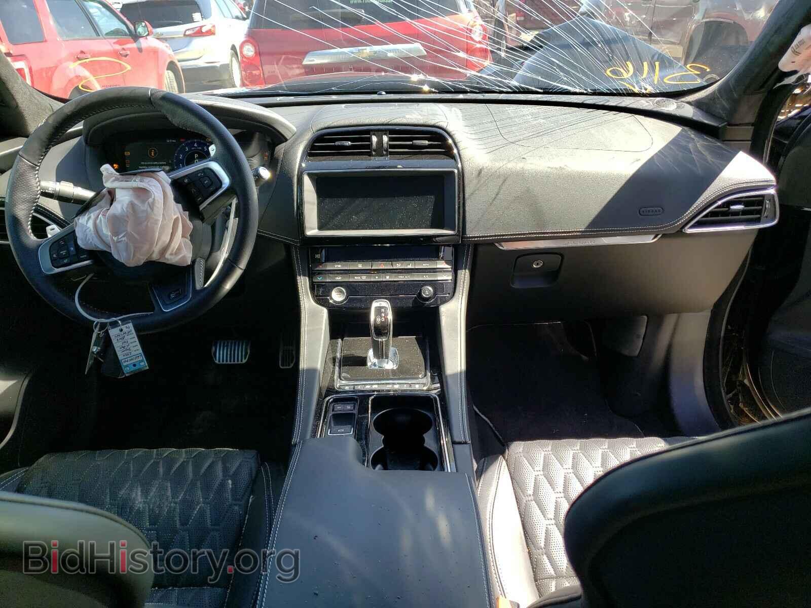 2020 JAGUAR F-PACE - VIN: SADCZ2EE4LA647247 - Фото 9