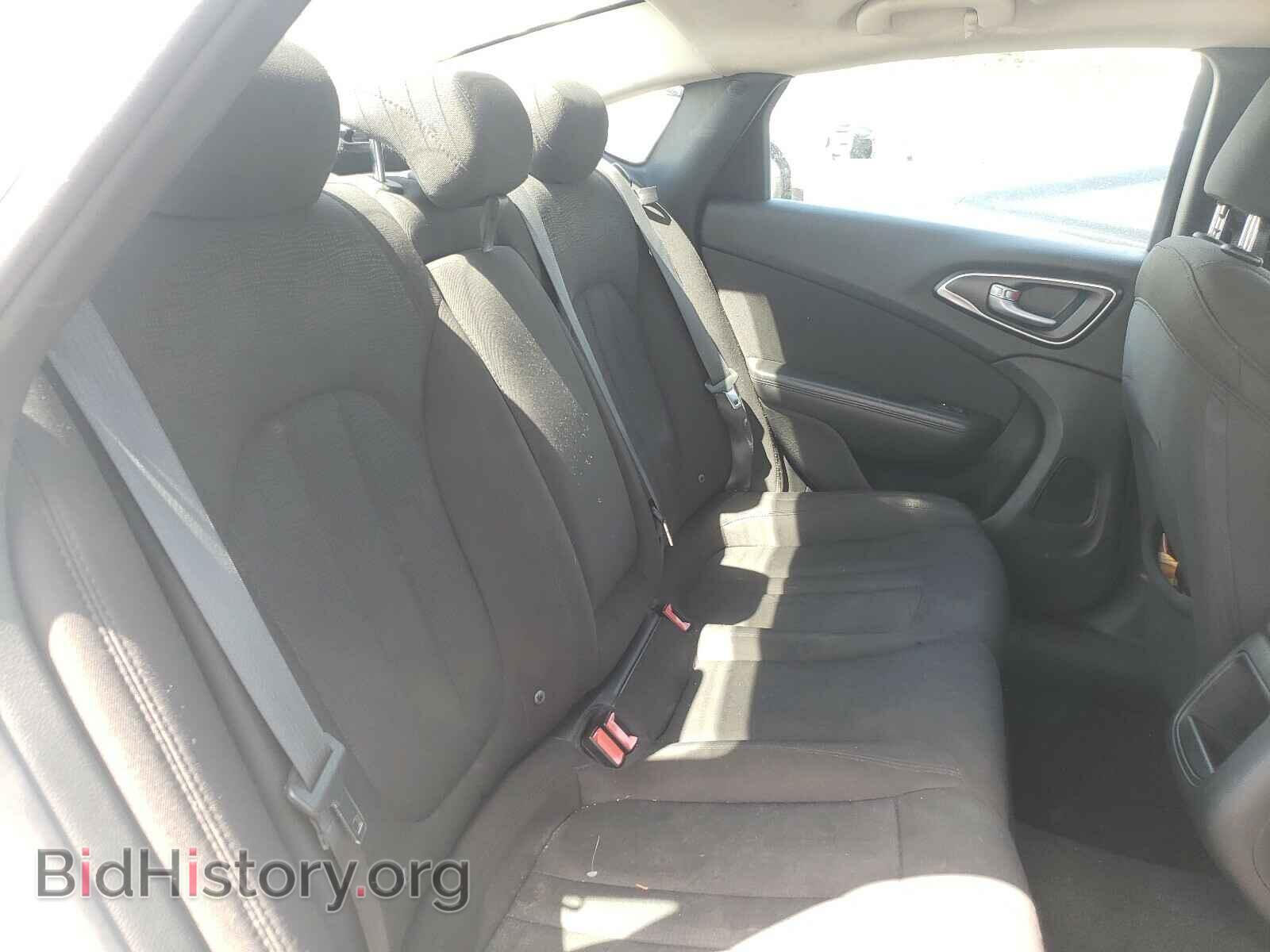2015 CHRYSLER 200 - VIN: 1C3CCCAB3FN674794 - Photo 6