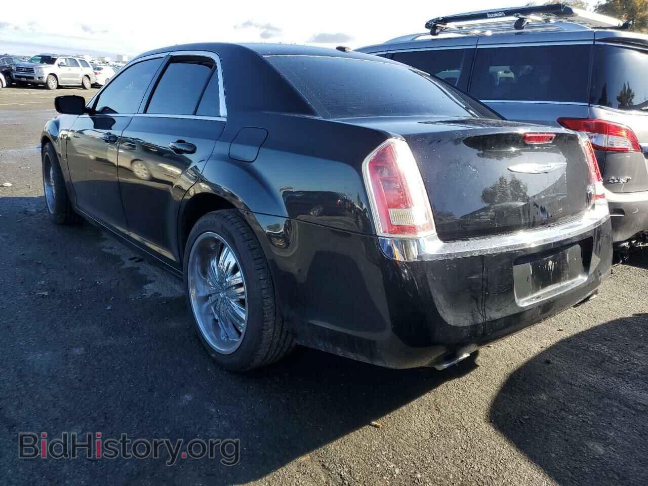 2012 CHRYSLER 300 - VIN: 2C3CCAAG5CH117731 - Фото 2