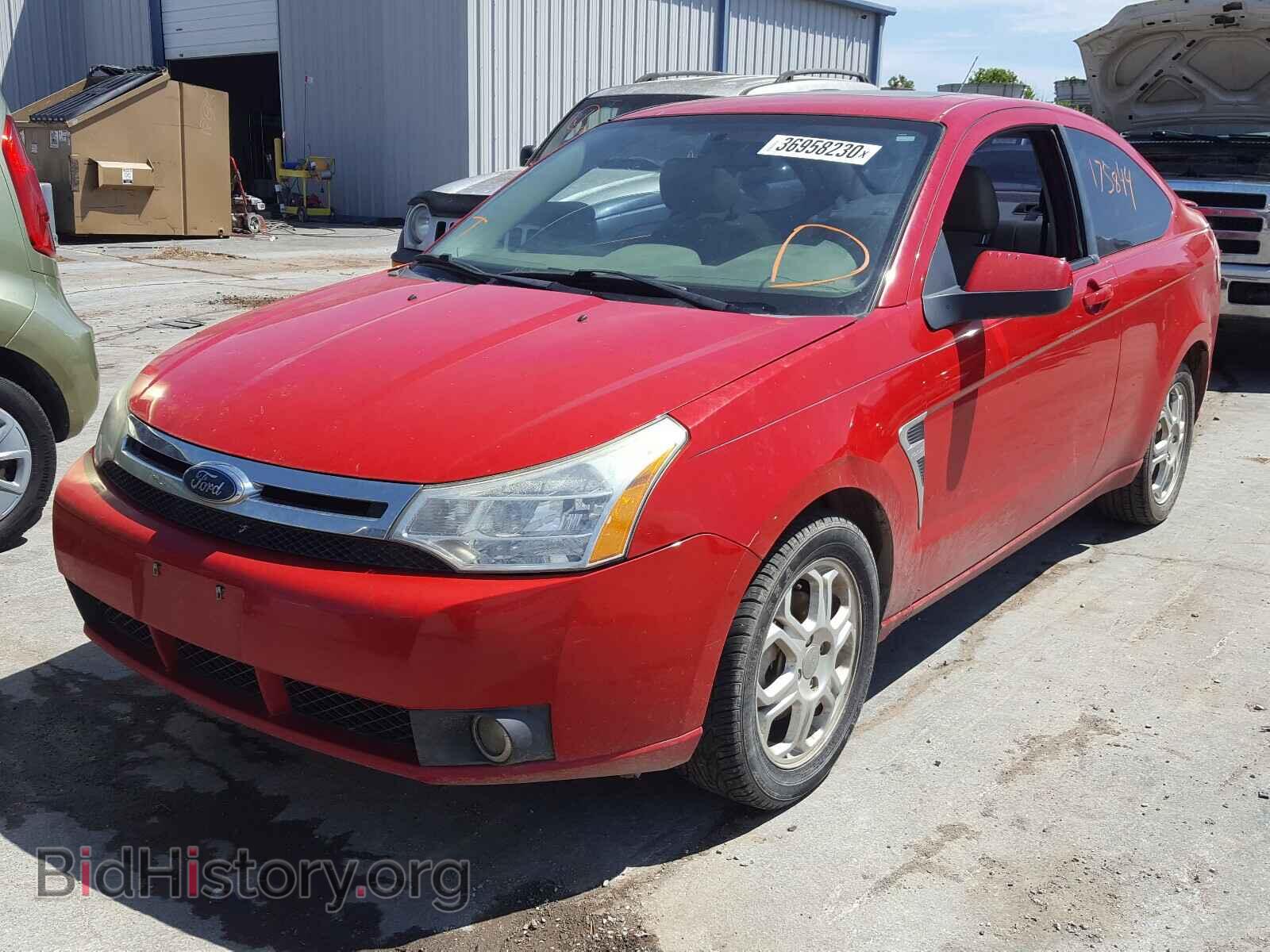 2008 FORD FOCUS - VIN: 1FAHP33N28W103717 - Фото 2