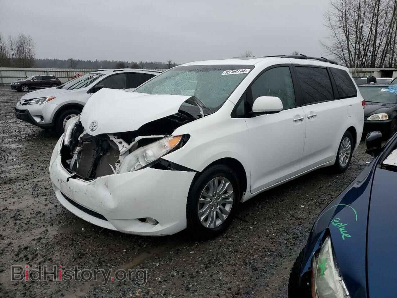 Photo 5TDYK3DC0BS016329 - TOYOTA All Models 2011