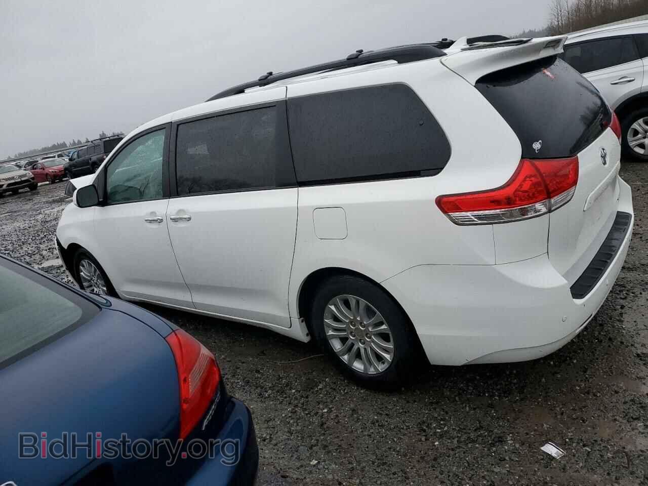 2011 TOYOTA All Models - VIN: 5TDYK3DC0BS016329 - Фото 2