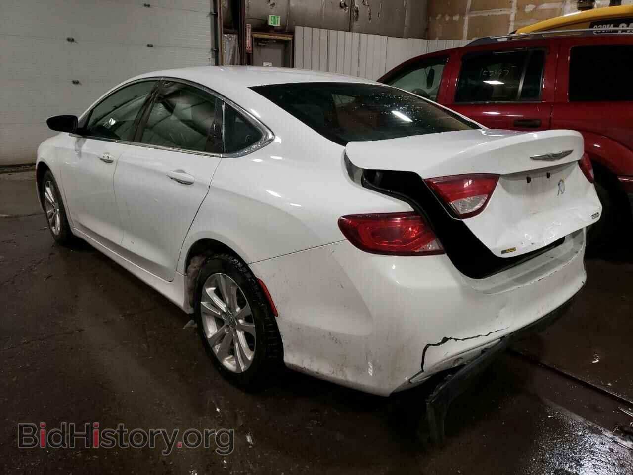 2015 CHRYSLER 200 - VIN: 1C3CCCAB1FN694235 - Фото 2