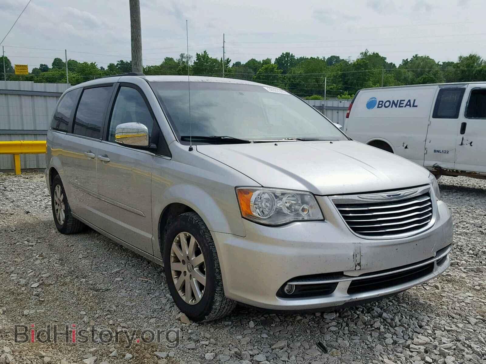 Photo 2A4RR8DG9BR600067 - CHRYSLER TOWN & COU 2011