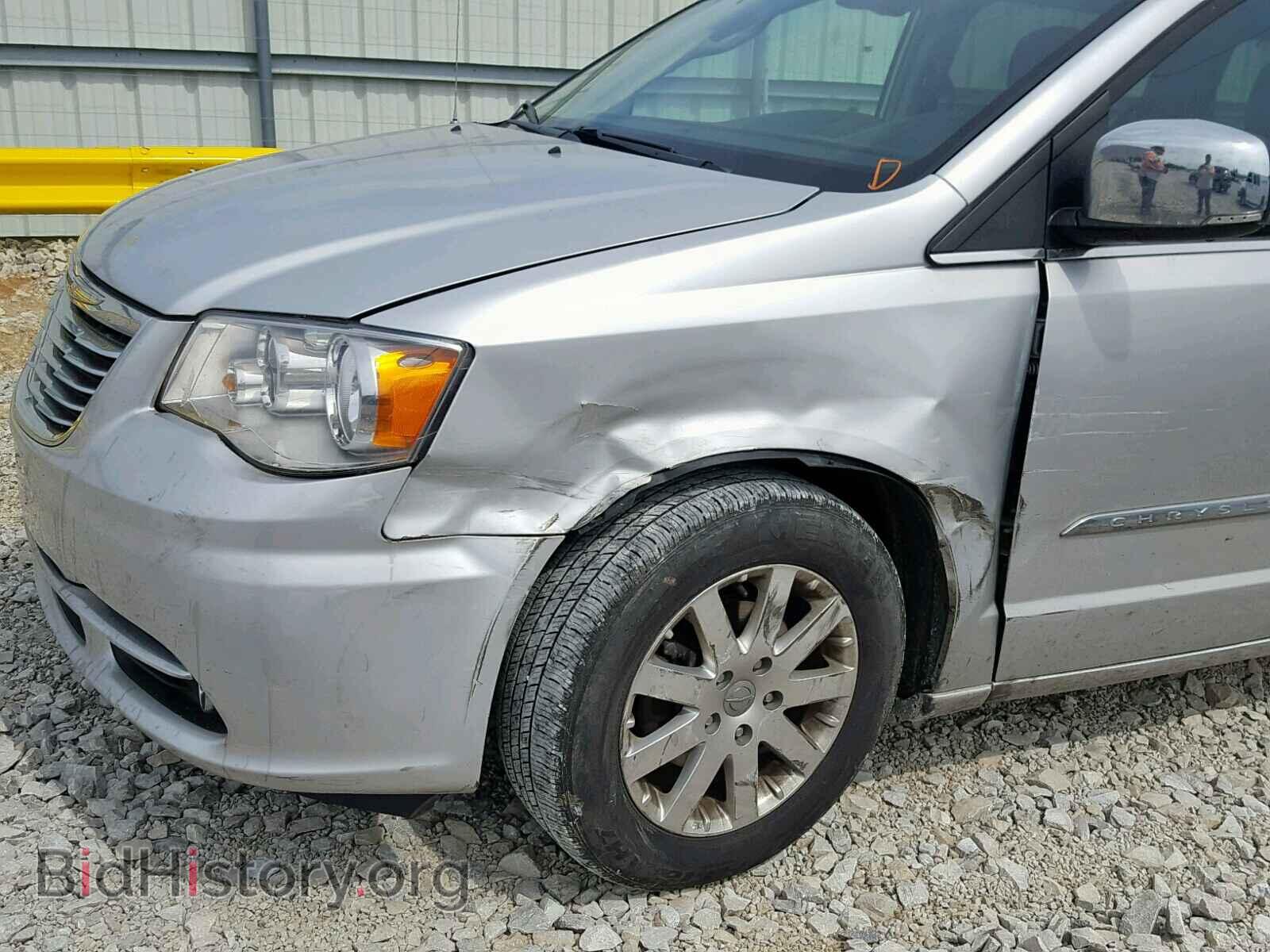 2011 CHRYSLER TOWN & COU - VIN: 2A4RR8DG9BR600067 - Photo 9