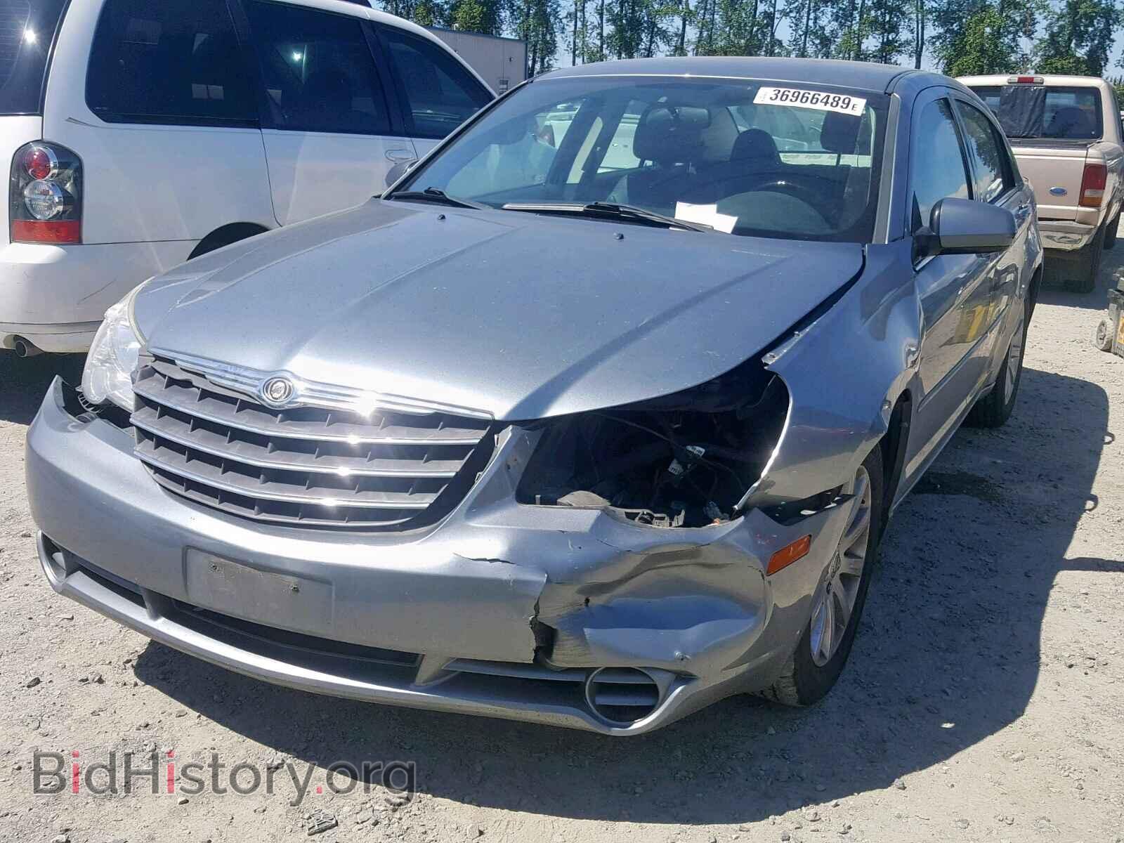 2010 CHRYSLER SEBRING - VIN: 1C3CC5FD7AN192487 - Фото 2