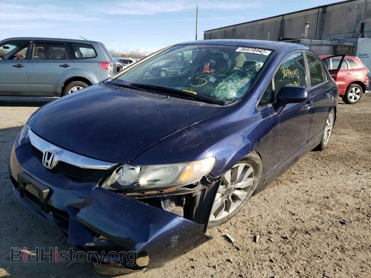 2011 HONDA CIVIC - VIN: 19XFA1F81BE019774 - Фото 2