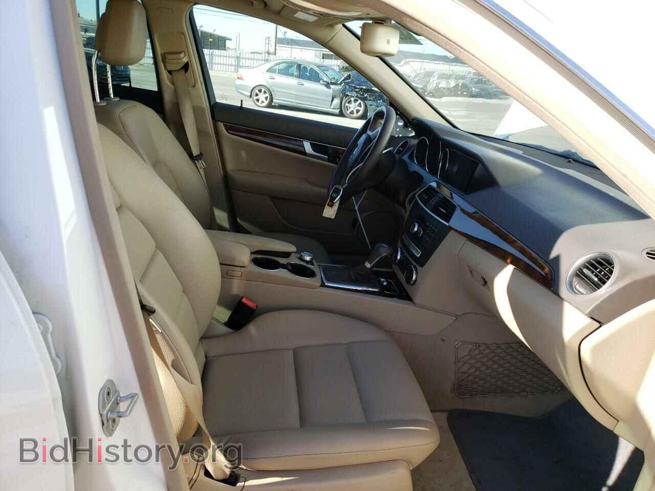 2013 MERCEDES-BENZ C-CLASS - VIN: WDDGF5HB4DA757330 - Фото 5