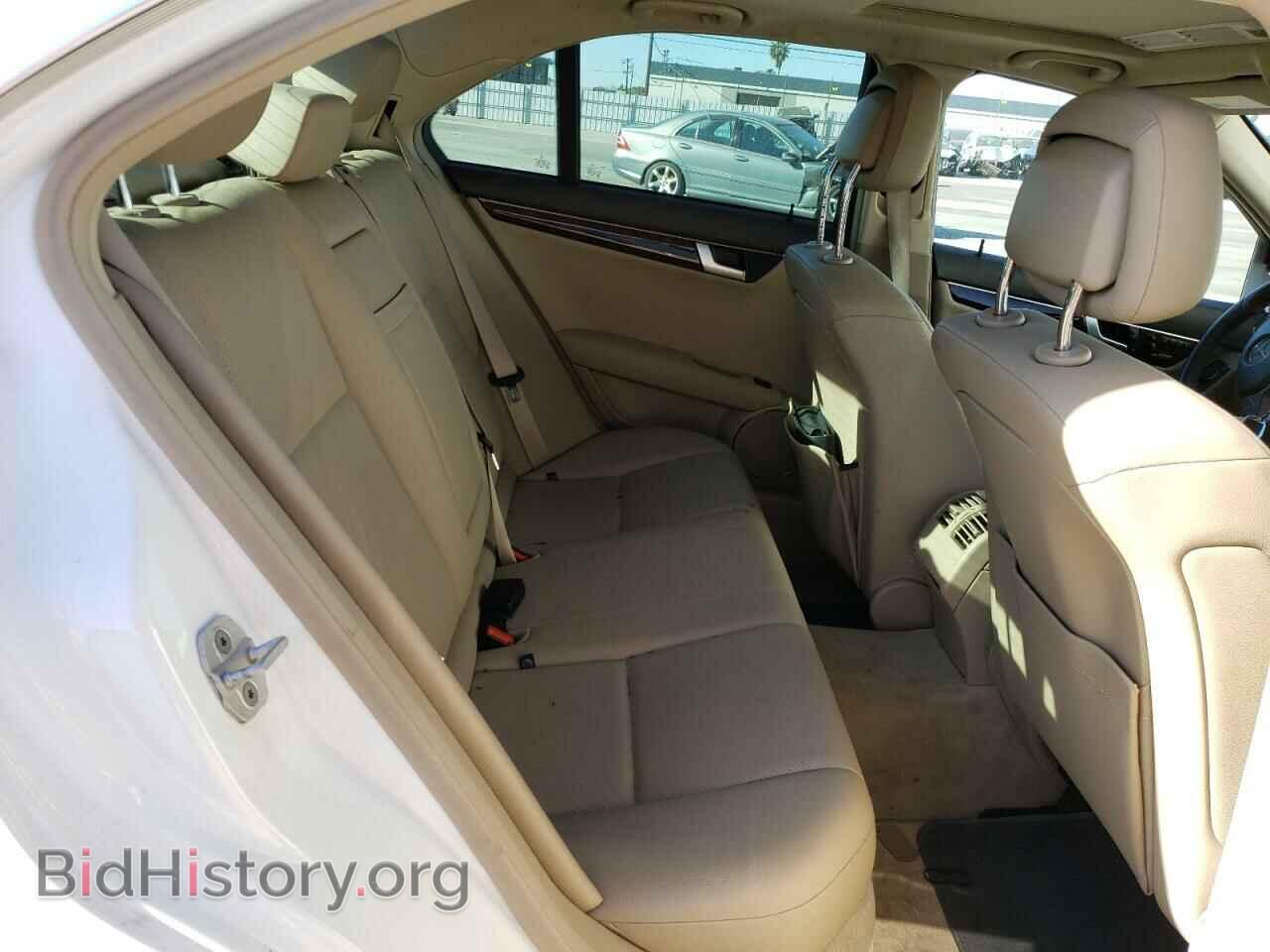 2013 MERCEDES-BENZ C-CLASS - VIN: WDDGF5HB4DA757330 - Фото 6