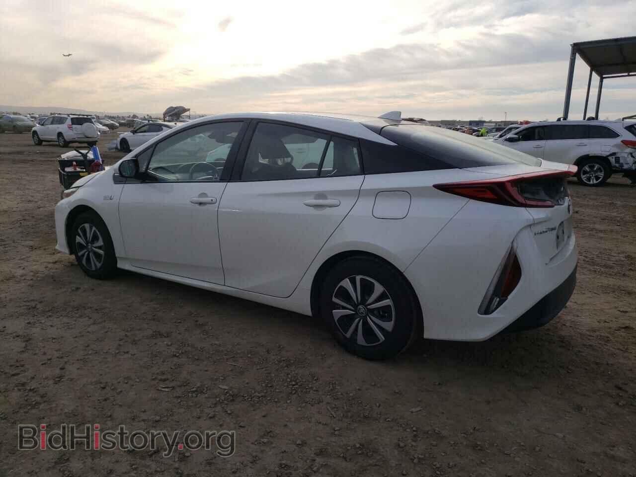 2017 TOYOTA PRIUS - VIN: JTDKARFP4H3010345 - Фото 2