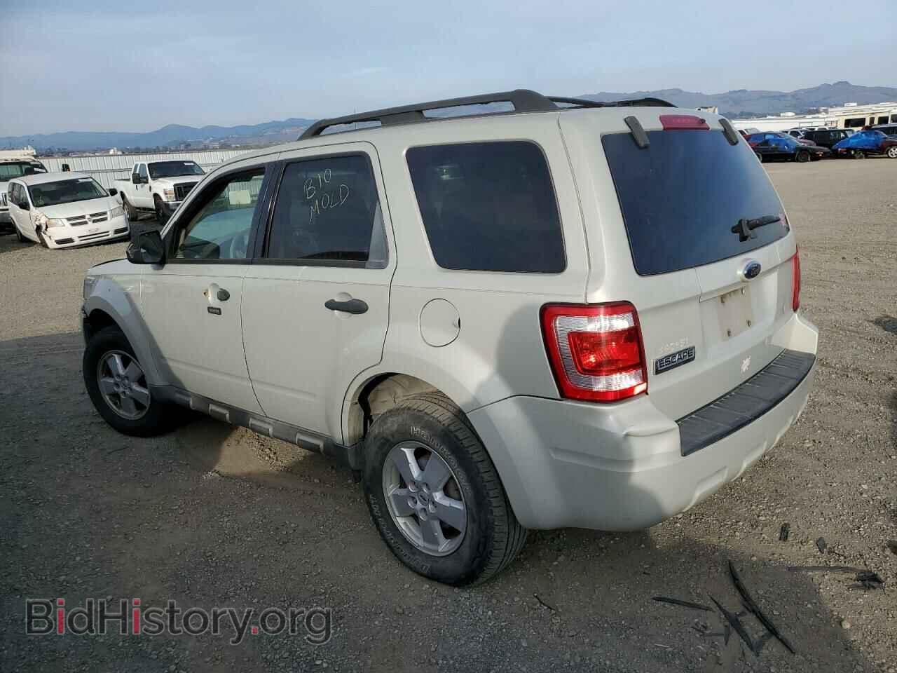 2009 FORD ESCAPE - VIN: 1FMCU03789KA30497 - Фото 2