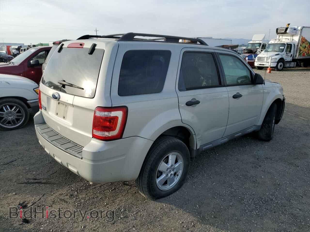 2009 FORD ESCAPE - VIN: 1FMCU03789KA30497 - Фото 3