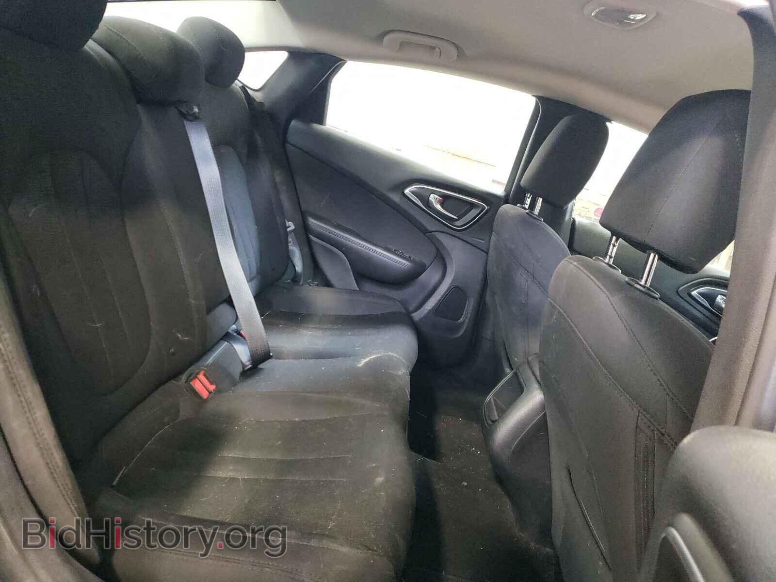 2016 CHRYSLER 200 - VIN: 1C3CCCAB6GN103303 - Photo 6