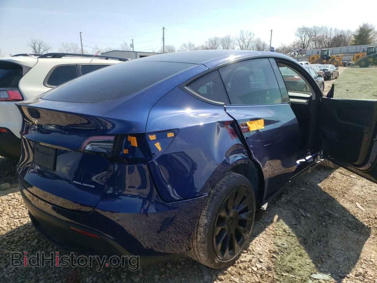 2022 TESLA MODEL Y - VIN: 7SAYGDEE8NF336338 - Фото 4