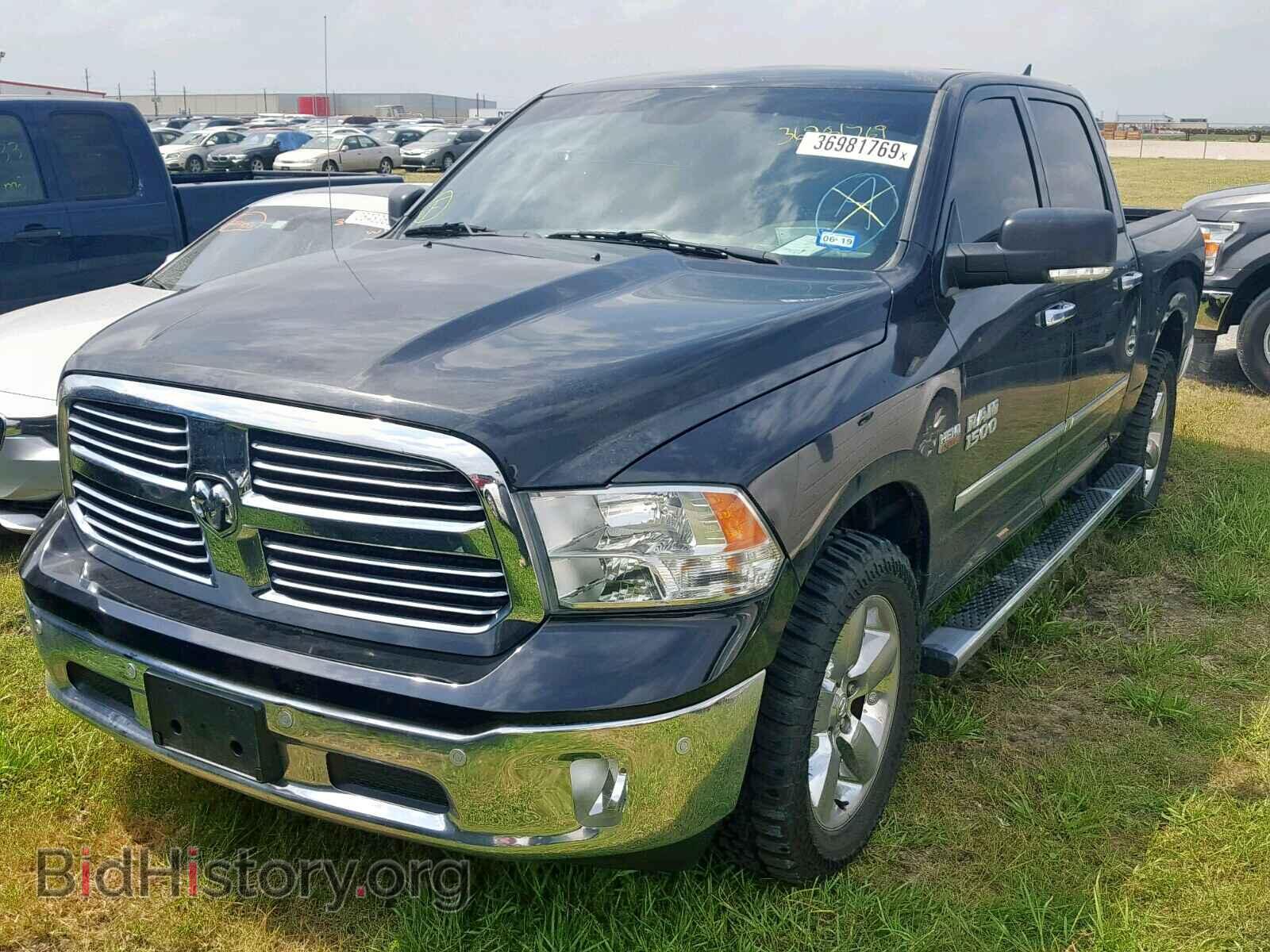 2015 RAM 1500 SLT - VIN: 1C6RR6LTXFS676742 - Фото 2