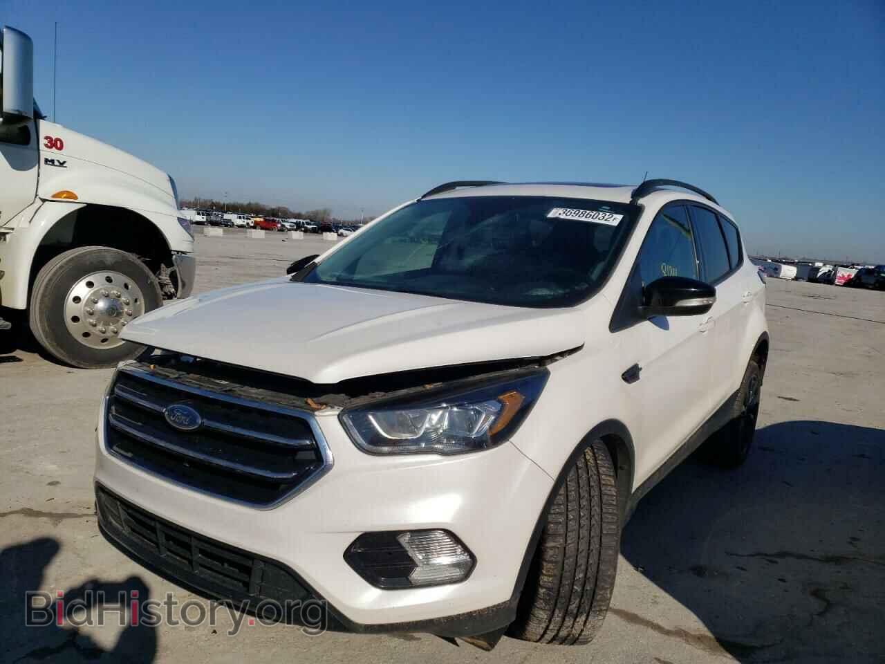2017 FORD ESCAPE - VIN: 1FMCU9J96HUB51539 - Фото 2