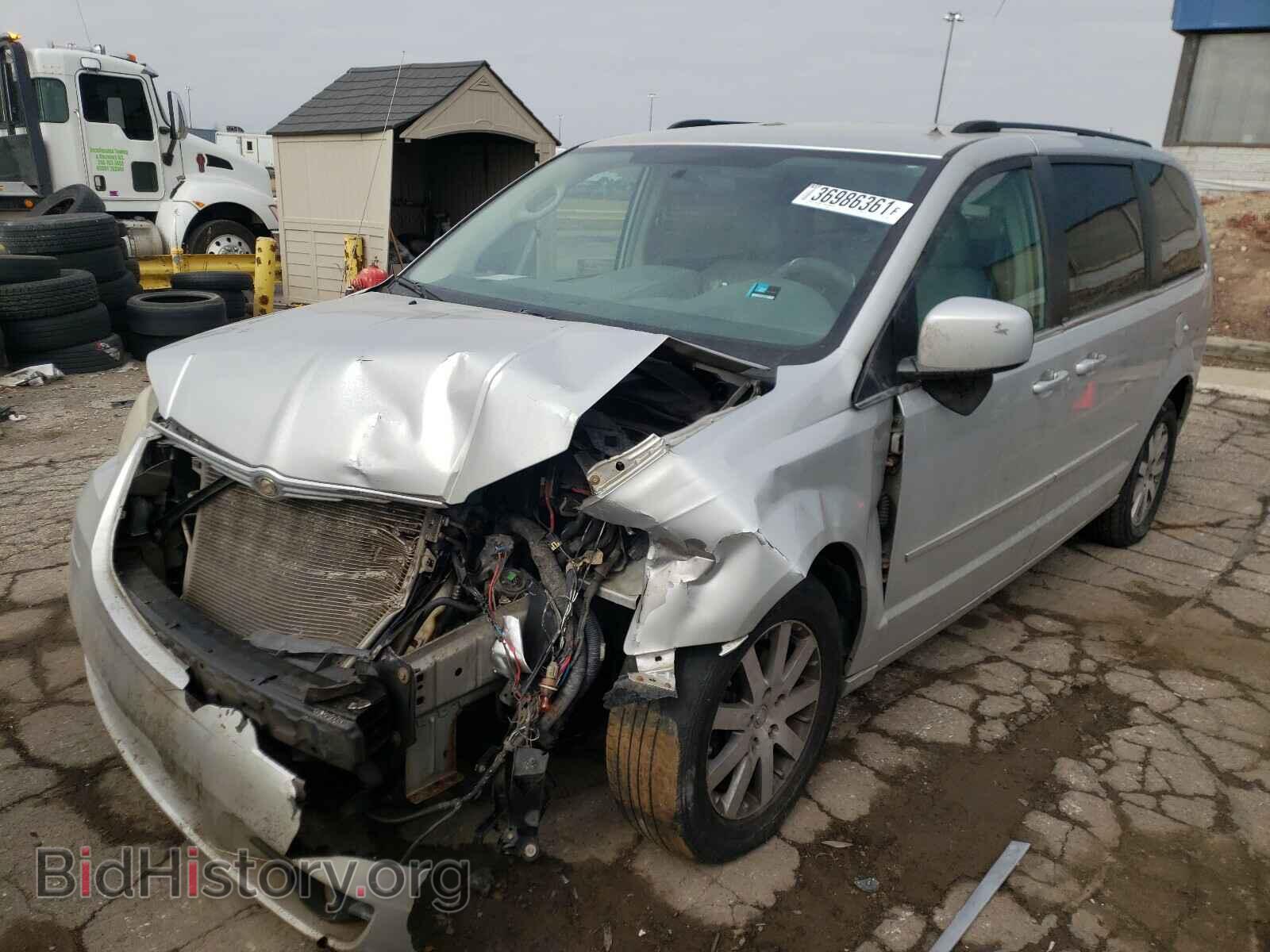 2010 CHRYSLER MINIVAN - VIN: 2A4RR5D11AR479382 - Фото 2