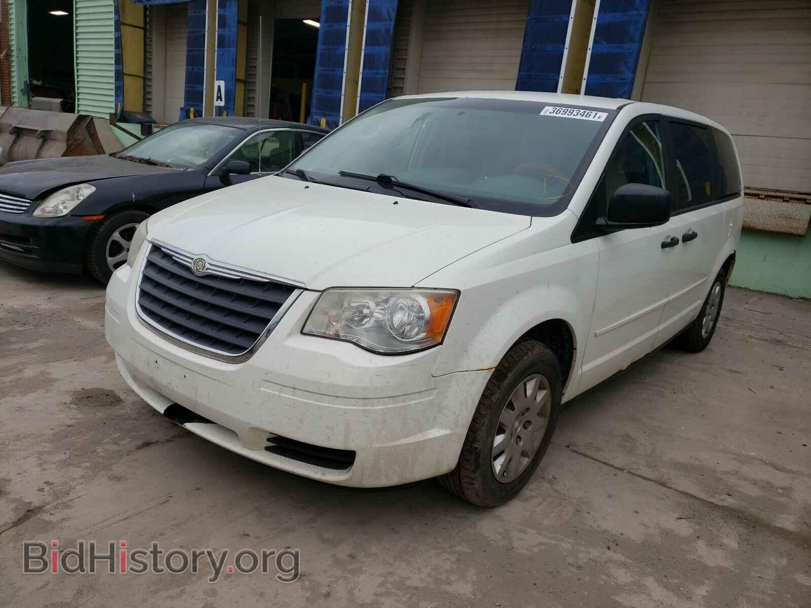 2008 CHRYSLER MINIVAN - VIN: 2A8HR44H98R800113 - Фото 2