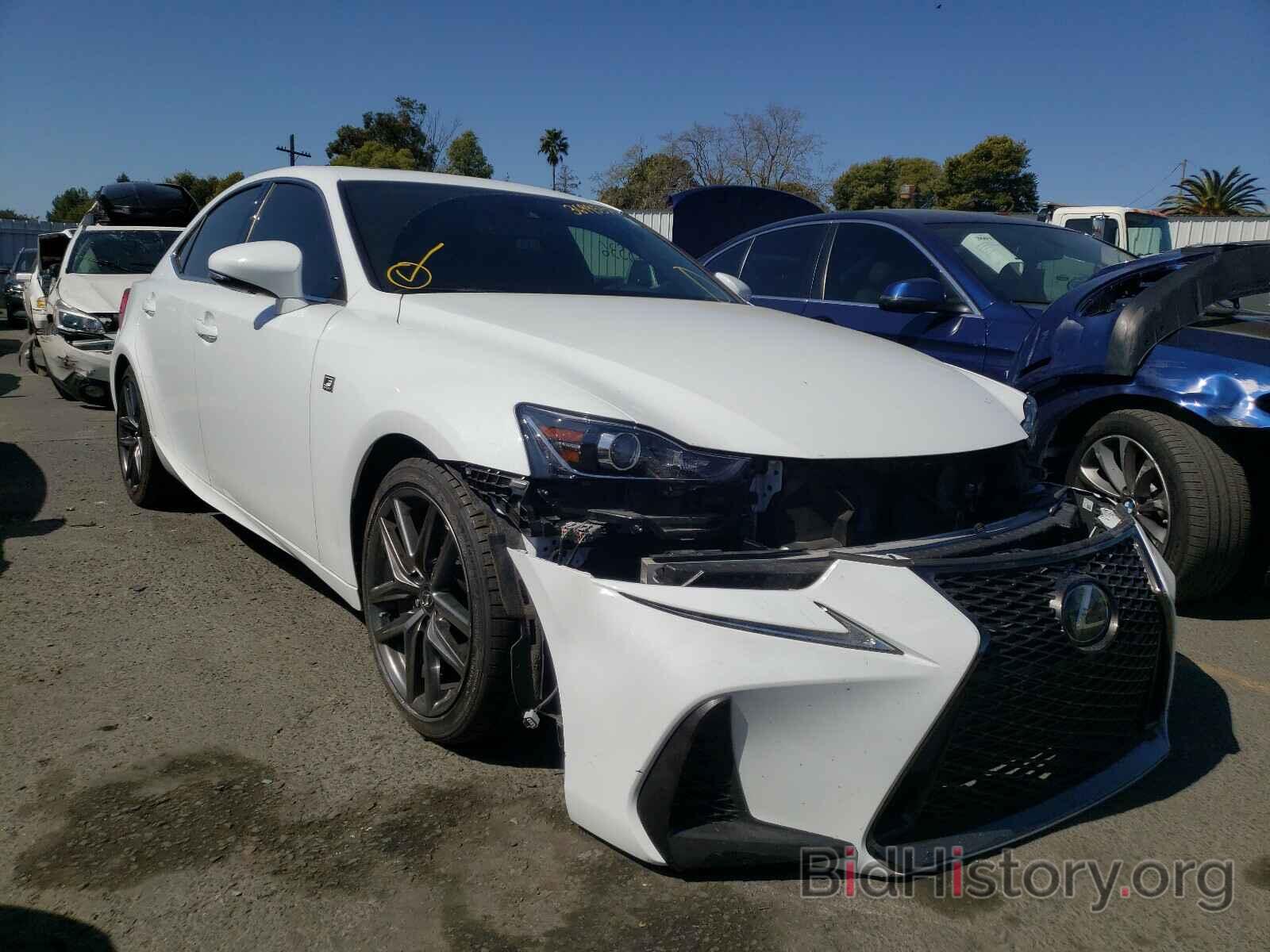 Фотография JTHBA1D25H5051899 - LEXUS IS 2017