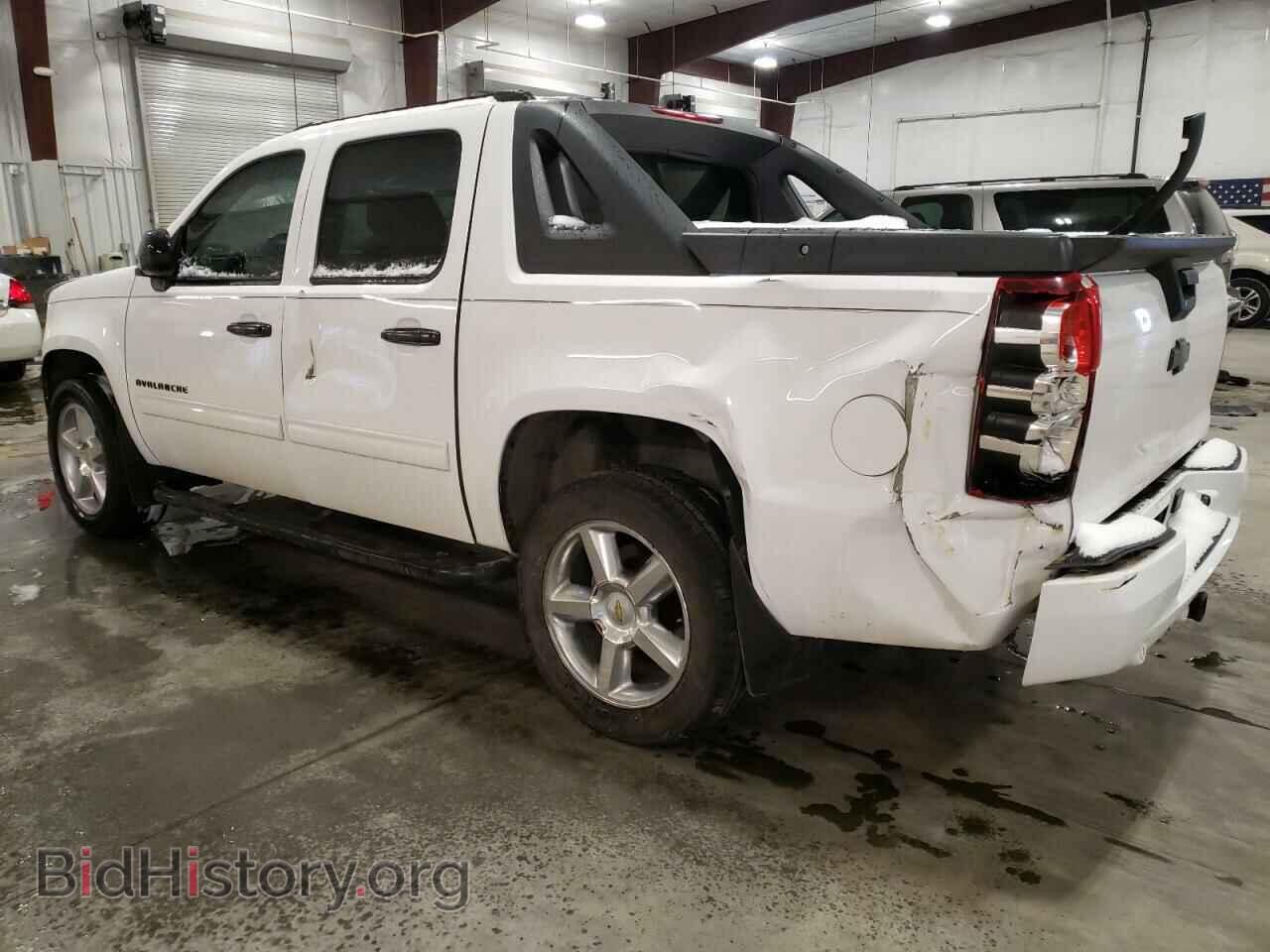 2011 CHEVROLET AVALANCHE - VIN: 3GNTKEE35BG321688 - Фото 2