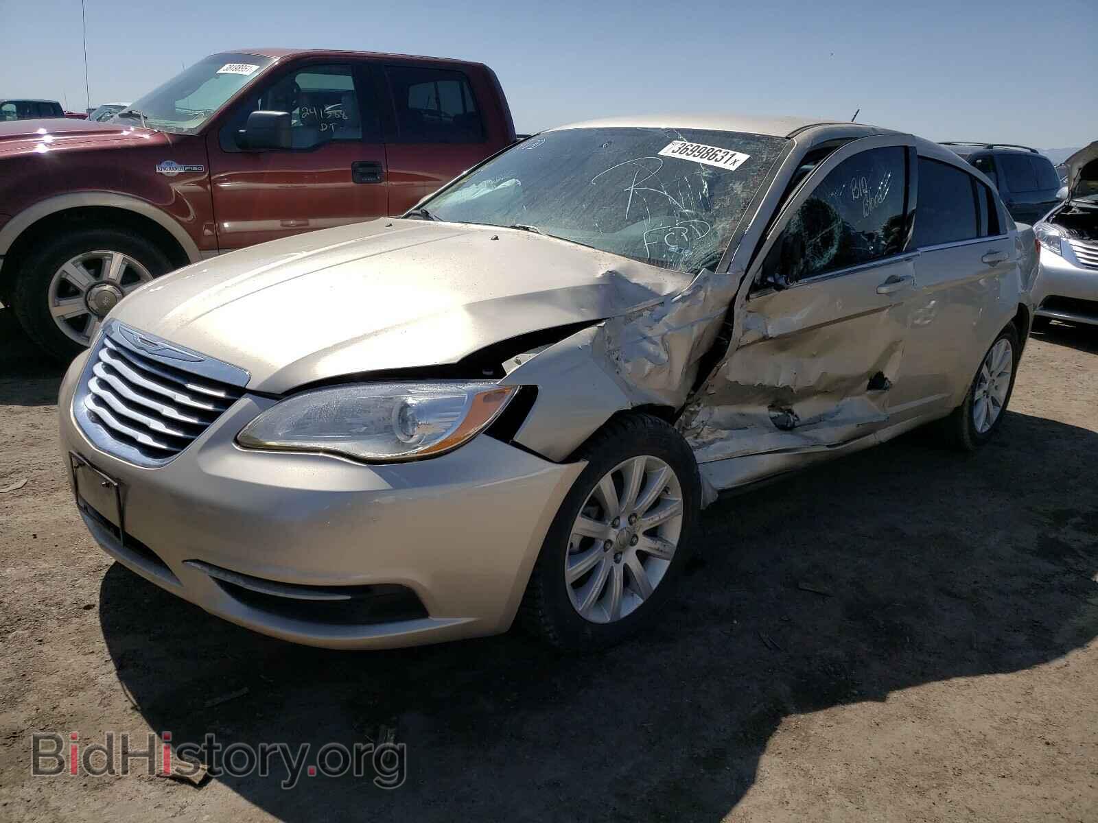 2013 CHRYSLER 200 - VIN: 1C3CCBBB8DN747390 - Фото 2
