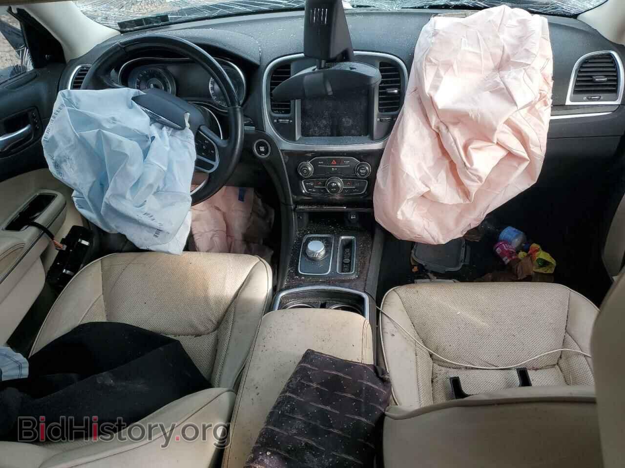 2019 CHRYSLER 300 - VIN: 2C3CCAEG0KH698063 - Фото 8
