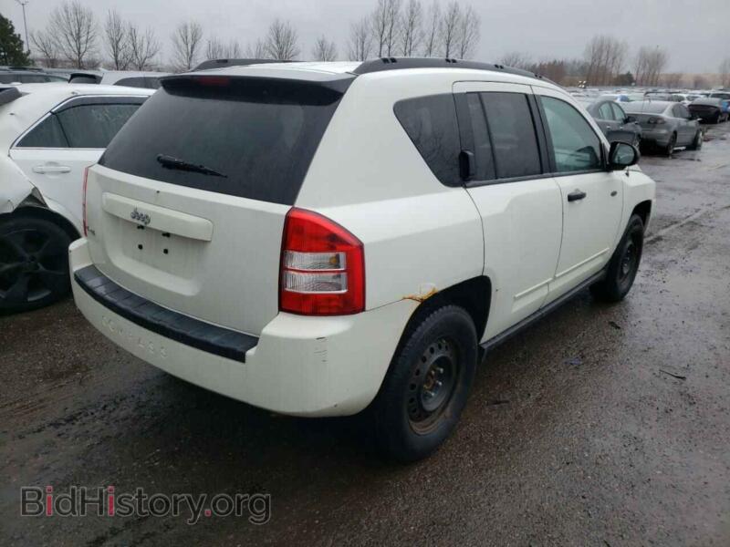 2008 Jeep COMPASS (VIN 1J8FF47W08D762123) — фото 4 из 10