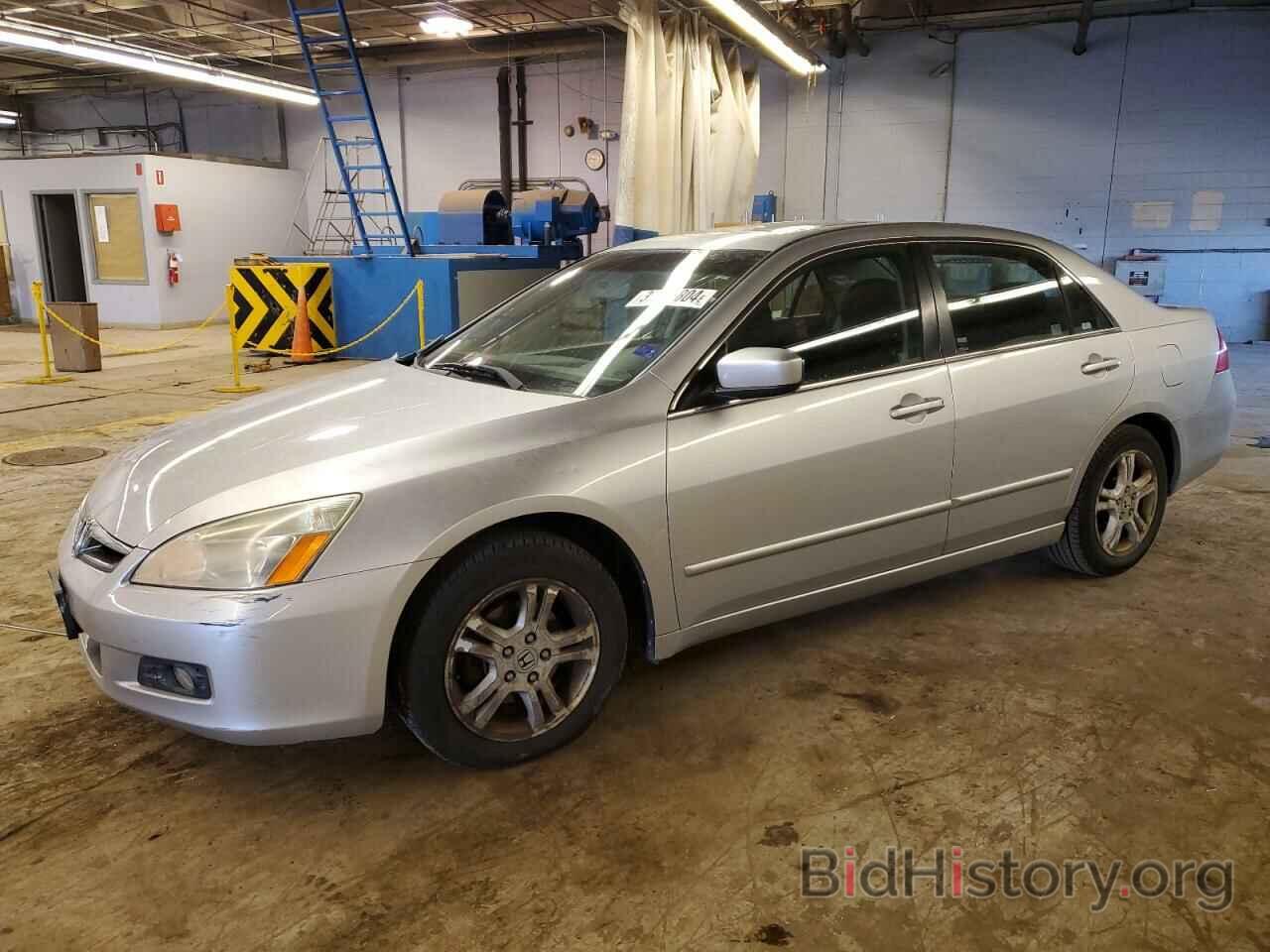 Photo 1HGCM56756A052151 - HONDA ACCORD 2006