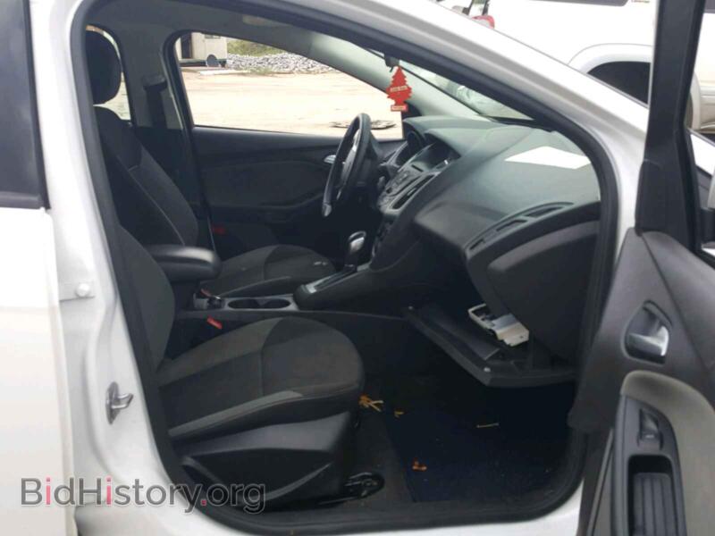 2014 Ford FOCUS (VIN 1FADP3K28EL265077) — фото 5 из 10