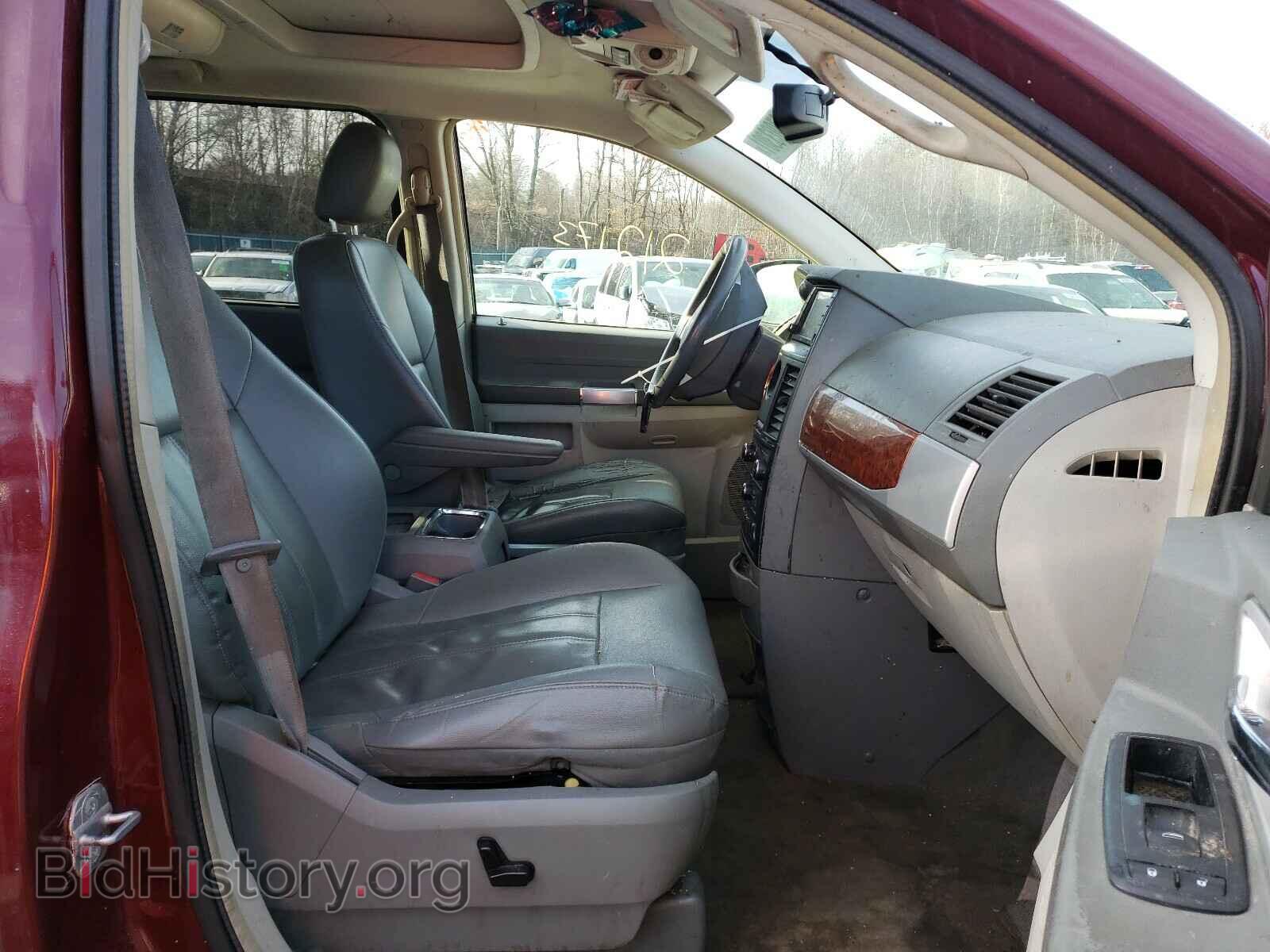 2008 CHRYSLER MINIVAN - VIN: 2A8HR54P38R662436 - Фото 5