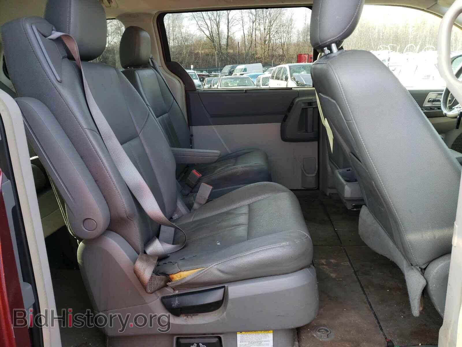 2008 CHRYSLER MINIVAN - VIN: 2A8HR54P38R662436 - Фото 6