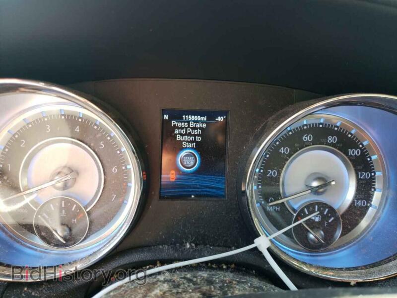 2013 Chrysler 300 (VIN 2C3CCAAG4DH732949) — фото 9 из 13