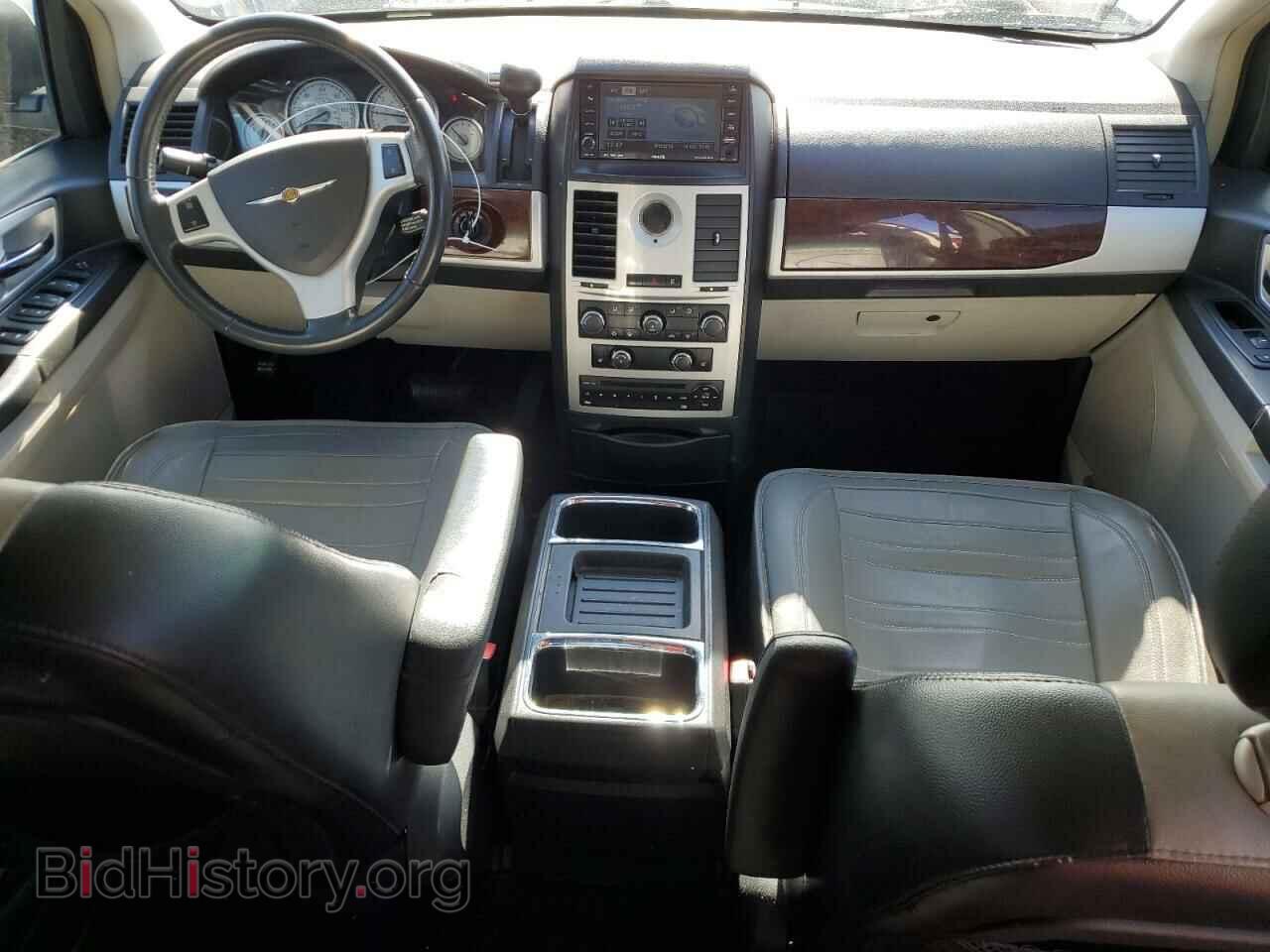 2010 CHRYSLER MINIVAN - VIN: 2A4RR8D17AR357045 - Photo 8