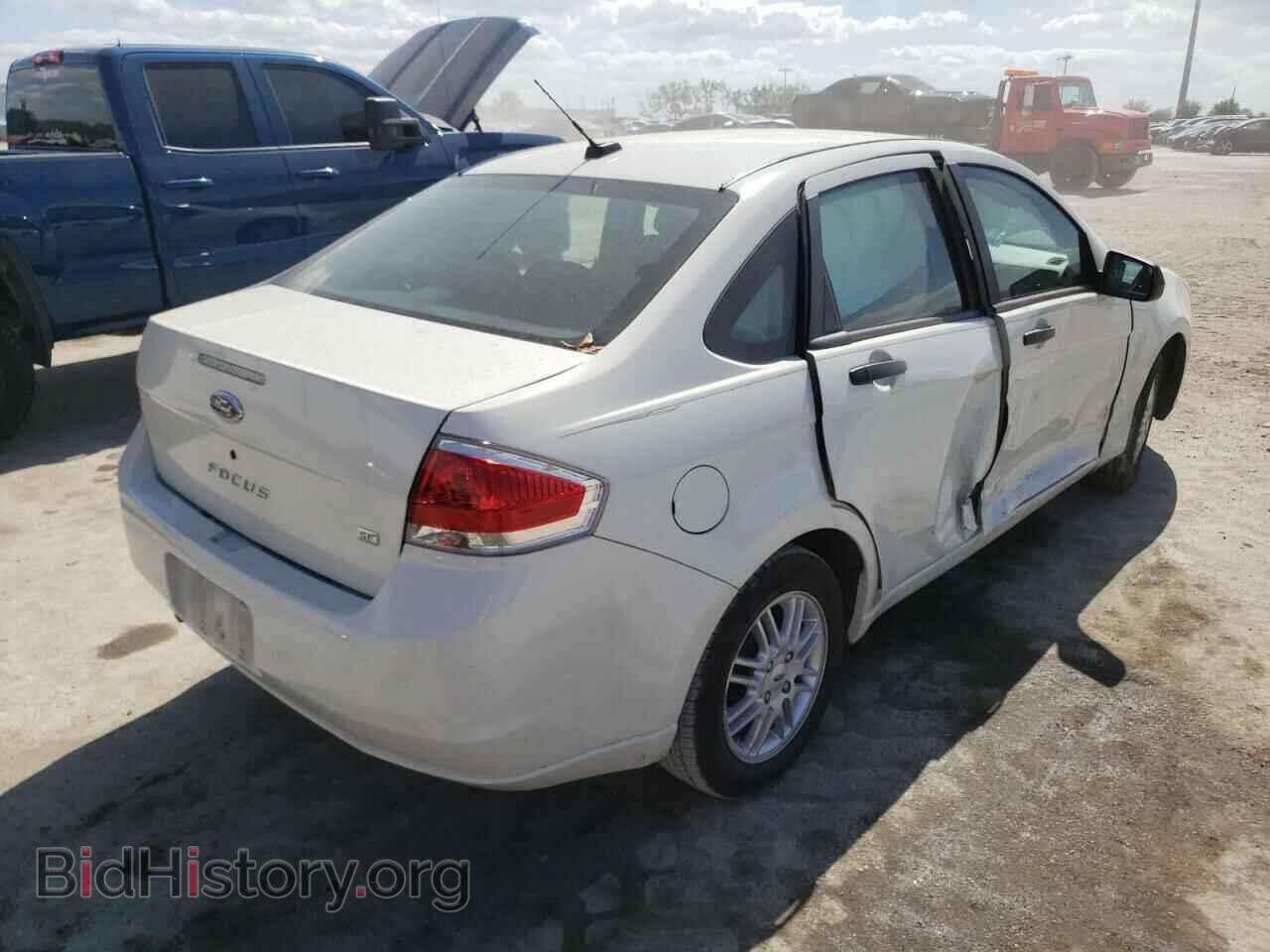 2009 FORD FOCUS - VIN: 1FAHP35N19W113573 - Фото 4