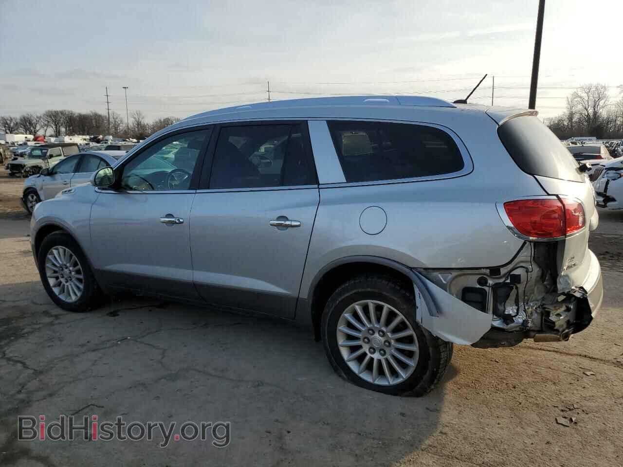 2011 BUICK ENCLAVE - VIN: 5GAKRAED3BJ376710 - Photo 2