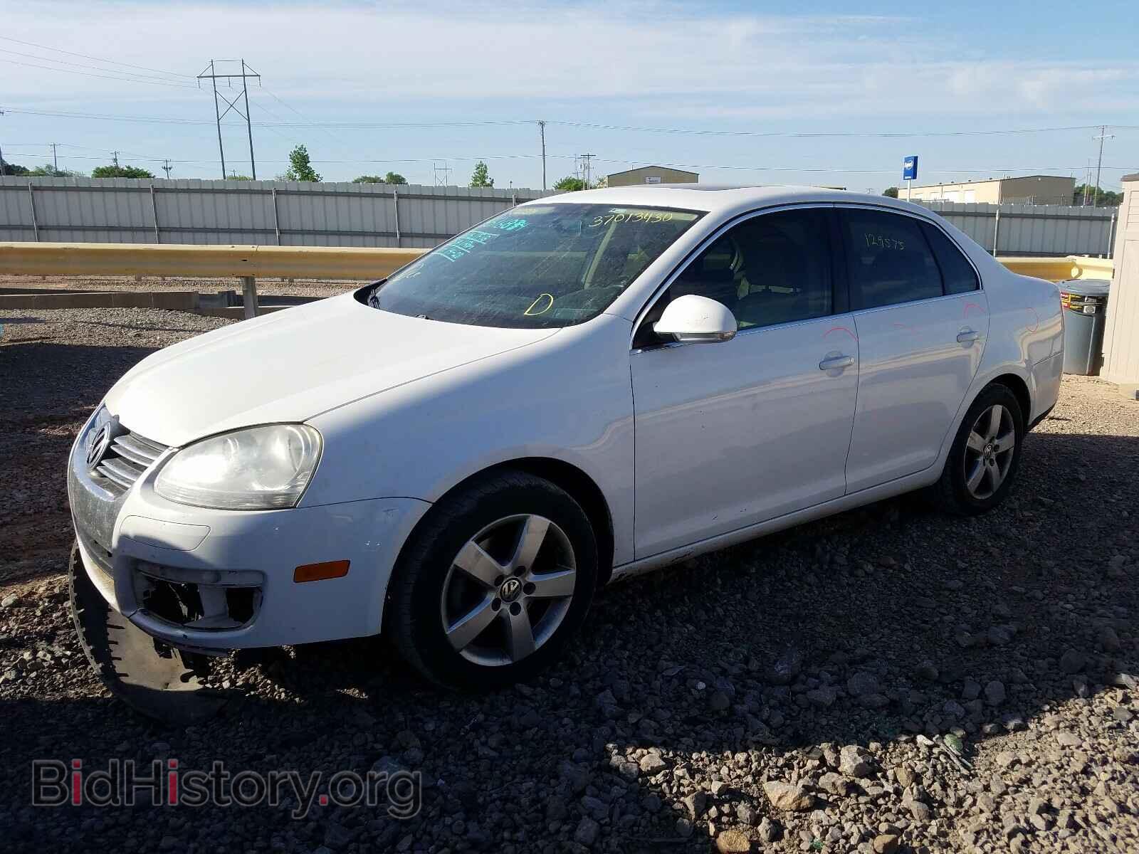 2009 VOLKSWAGEN JETTA - VIN: 3VWRM71K99M060399 - Фото 2