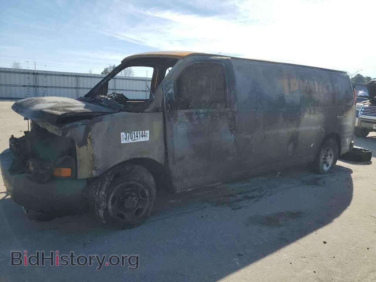 Photo 1GCZGUCG6B1120322 - CHEVROLET EXPRESS 2011
