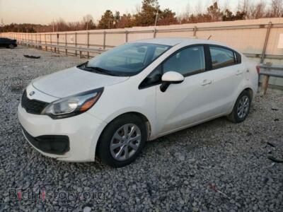 2015 Kia RIO LX, белый — VIN KNADM4A32F6500508, Copart